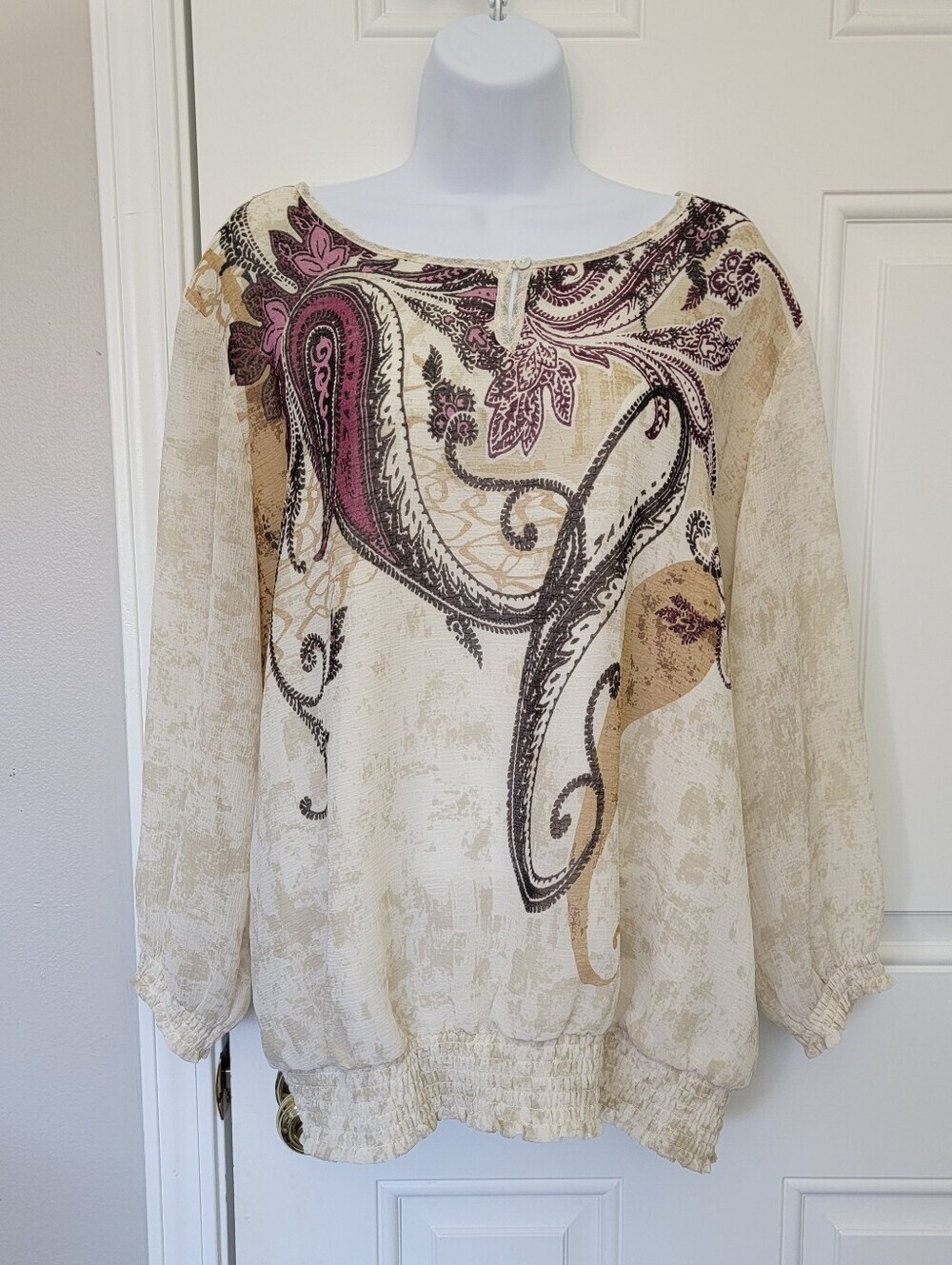 Alfred Dunner Flowy Long Sleeve Blouse Cream Purple Paisley Ruched Hem Size 16